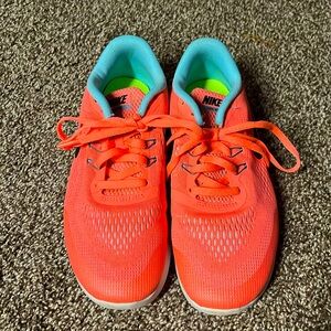 Kids gently used Nike shoes